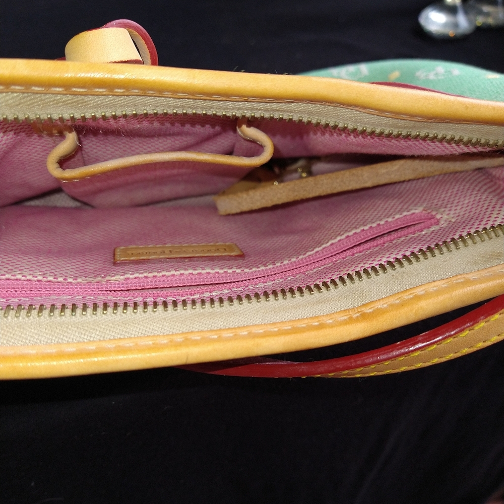 Dooney & Bourke Vintage NWT Perfect For Summer 26 π΄πππ - Picture 3 of 7